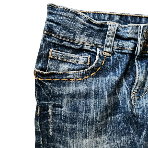 Decree Embroidered Denim Bermuda Style Rolled Jean Shorts | 9 - Picture 3 of 7